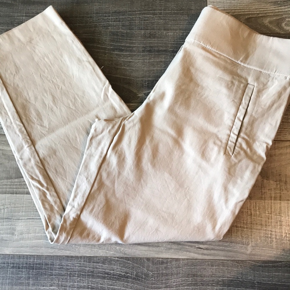 NWOT Apt 9 Khaki Pant
